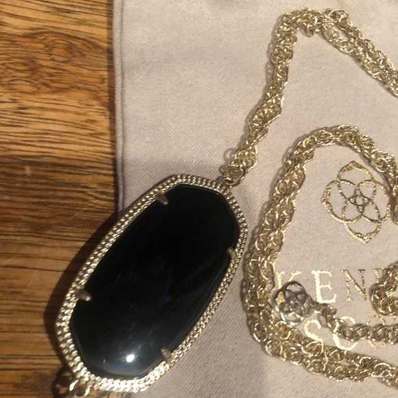 Kendra Scott Raine gold necklace iridescent stone - Picture 6 of 6